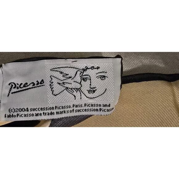 Authentic Licensed Pablo Picasso Silk Scarf "Taureau et Picadour" 34.5"x34.5" - Picture 3 of 6